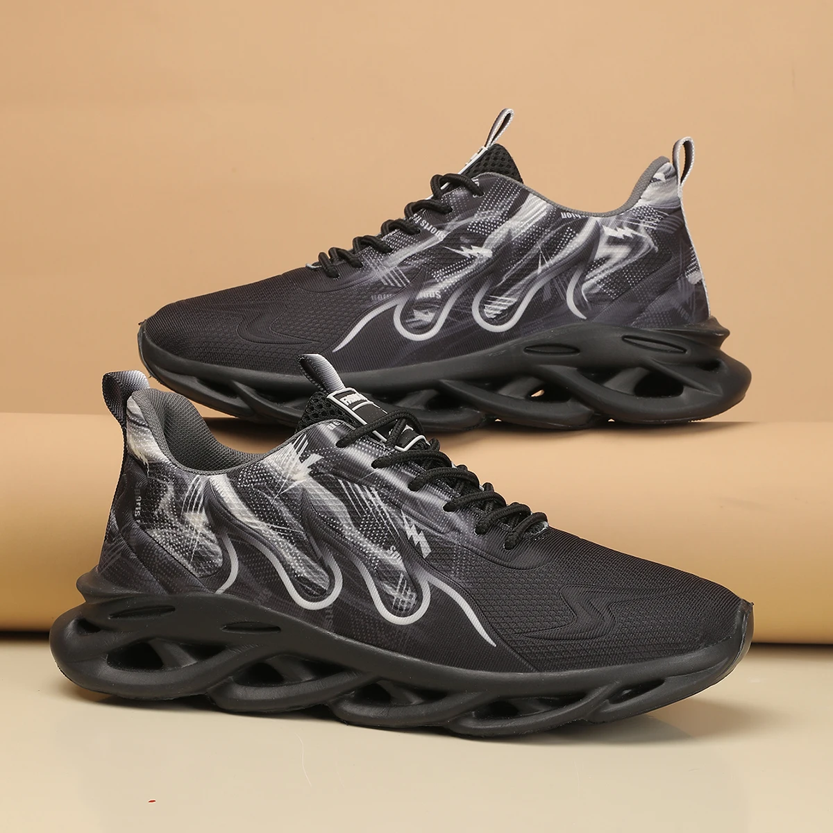2025 Unisex Running Shoes Men Women Lightweight Mesh Breathable Comfortable Flat Soft Tennis Shoes Summer Lace-up Sneakers Man