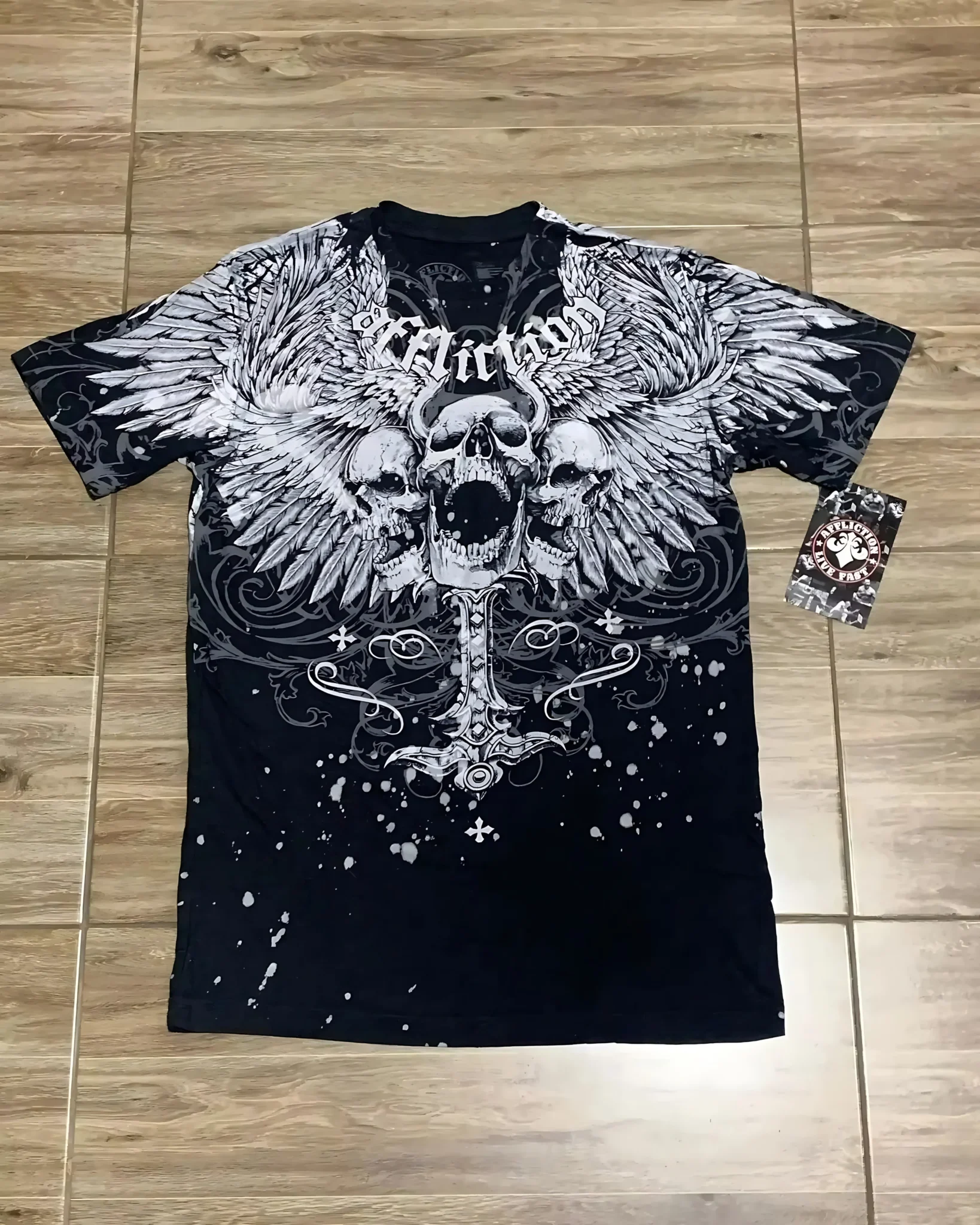 The 2025 summer new men’s T-shirt features outdoor street fashion casual comfort breathability and 3D skull pattern printing
