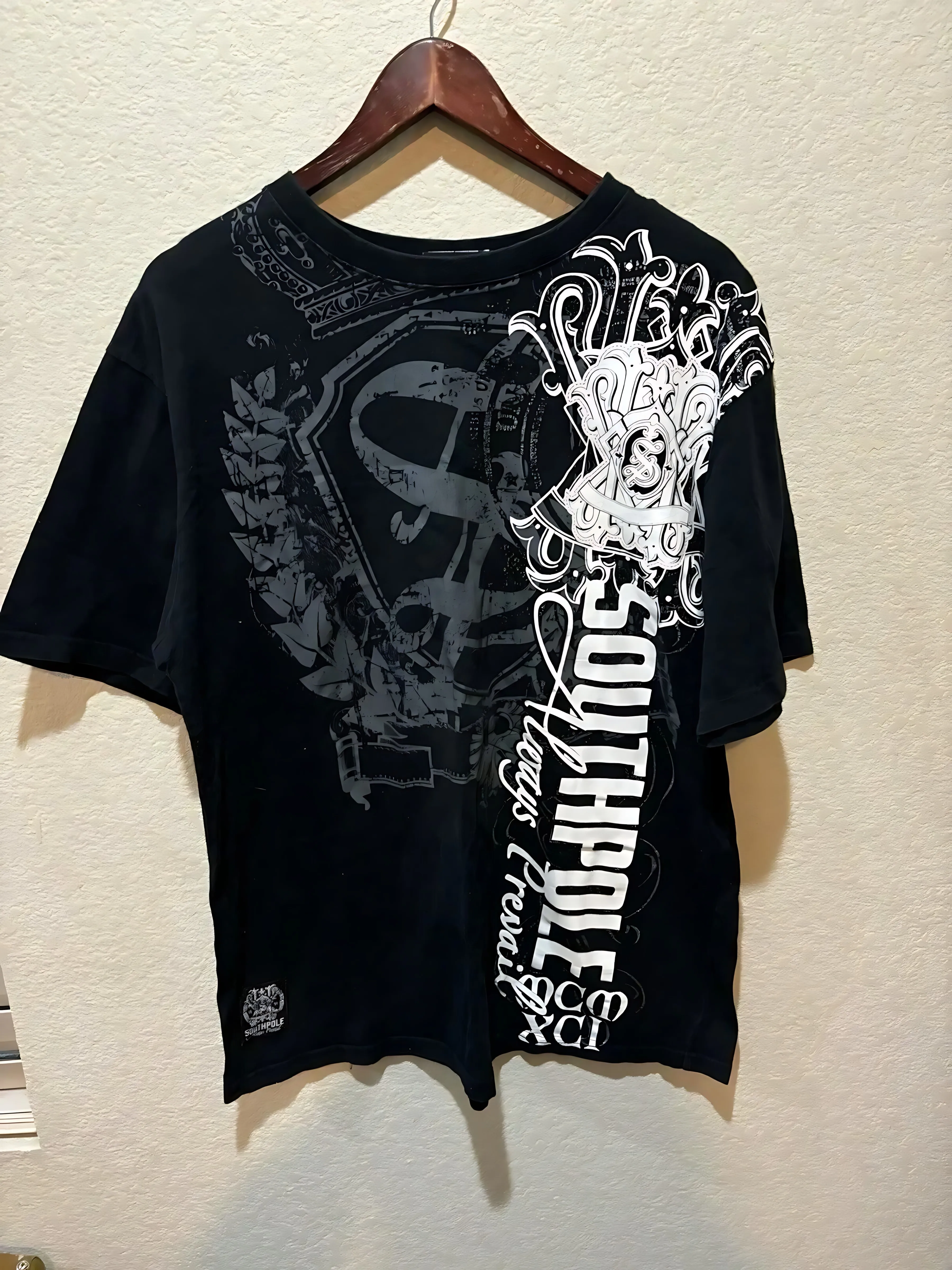 The 2025 summer new men’s T-shirt features outdoor street fashion casual comfort breathability and 3D skull pattern printing