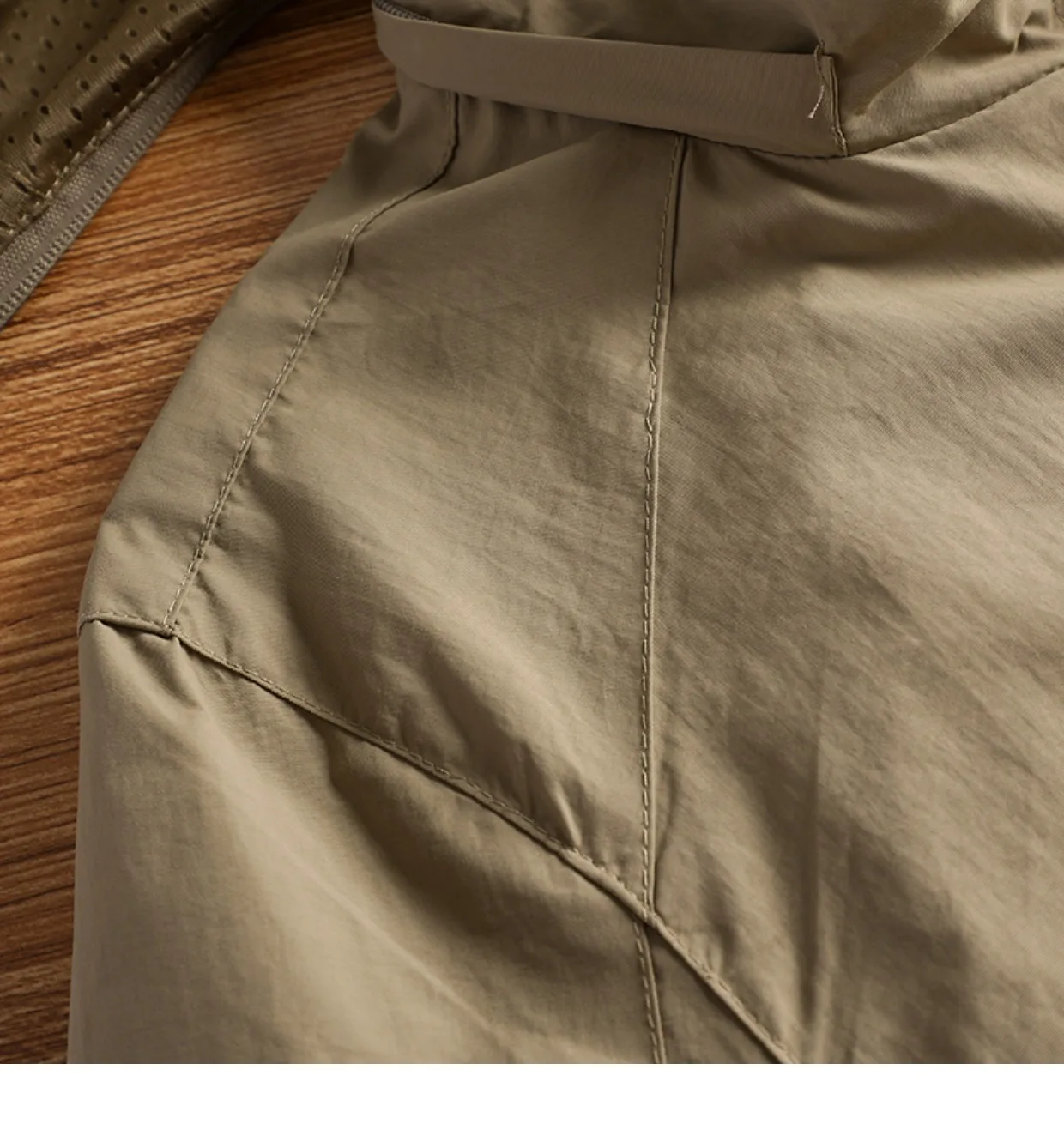 New Waterproof Hooded Jackets Men Casual Windproof Coat Autumn Lightweight Multi-Pocket Hiking Windbreaker Detachable Hat Jacket