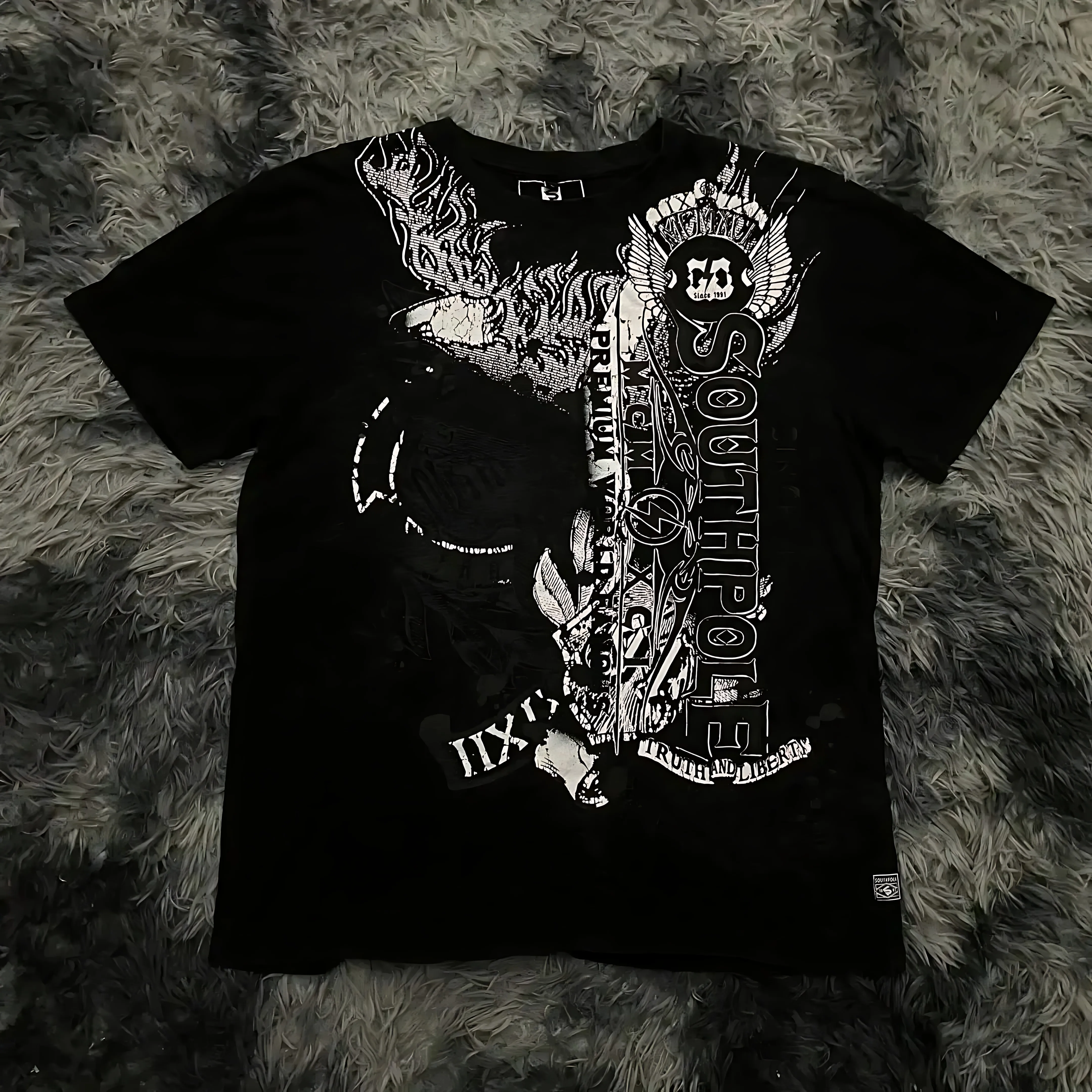The 2025 summer new men’s T-shirt features outdoor street fashion casual comfort breathability and 3D skull pattern printing