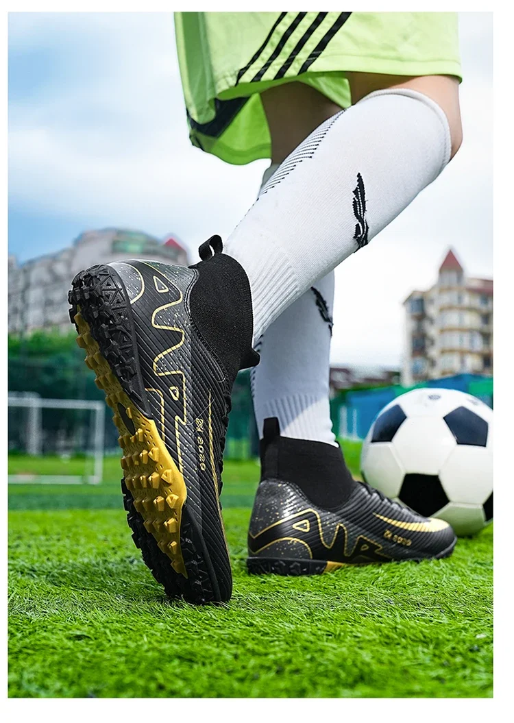 Fashion Pink Soccer Boots Men Professional Lightweight Sock Men’s Football Shoe Outdoor Non-slip Original Football Boot Sneakers