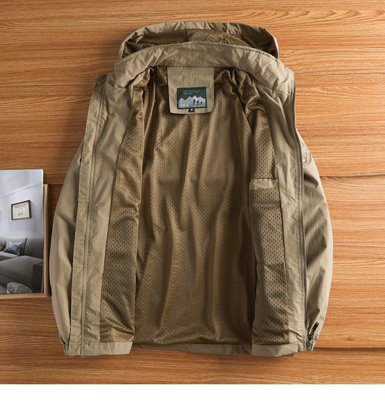 New Waterproof Hooded Jackets Men Casual Windproof Coat Autumn Lightweight Multi-Pocket Hiking Windbreaker Detachable Hat Jacket