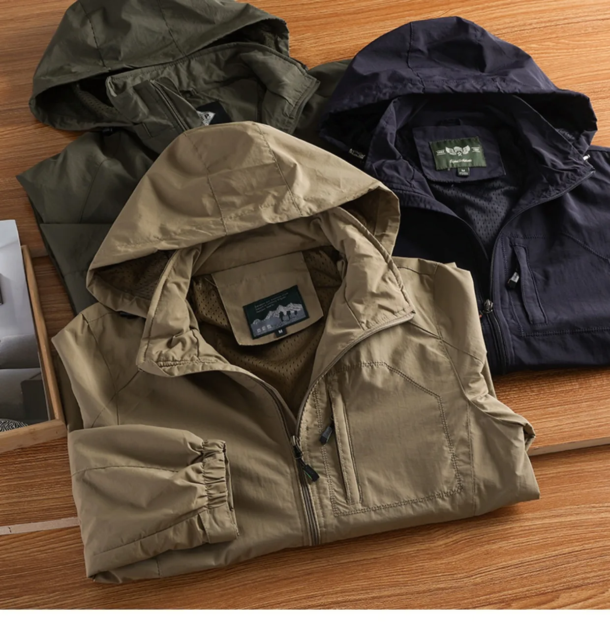New Waterproof Hooded Jackets Men Casual Windproof Coat Autumn Lightweight Multi-Pocket Hiking Windbreaker Detachable Hat Jacket