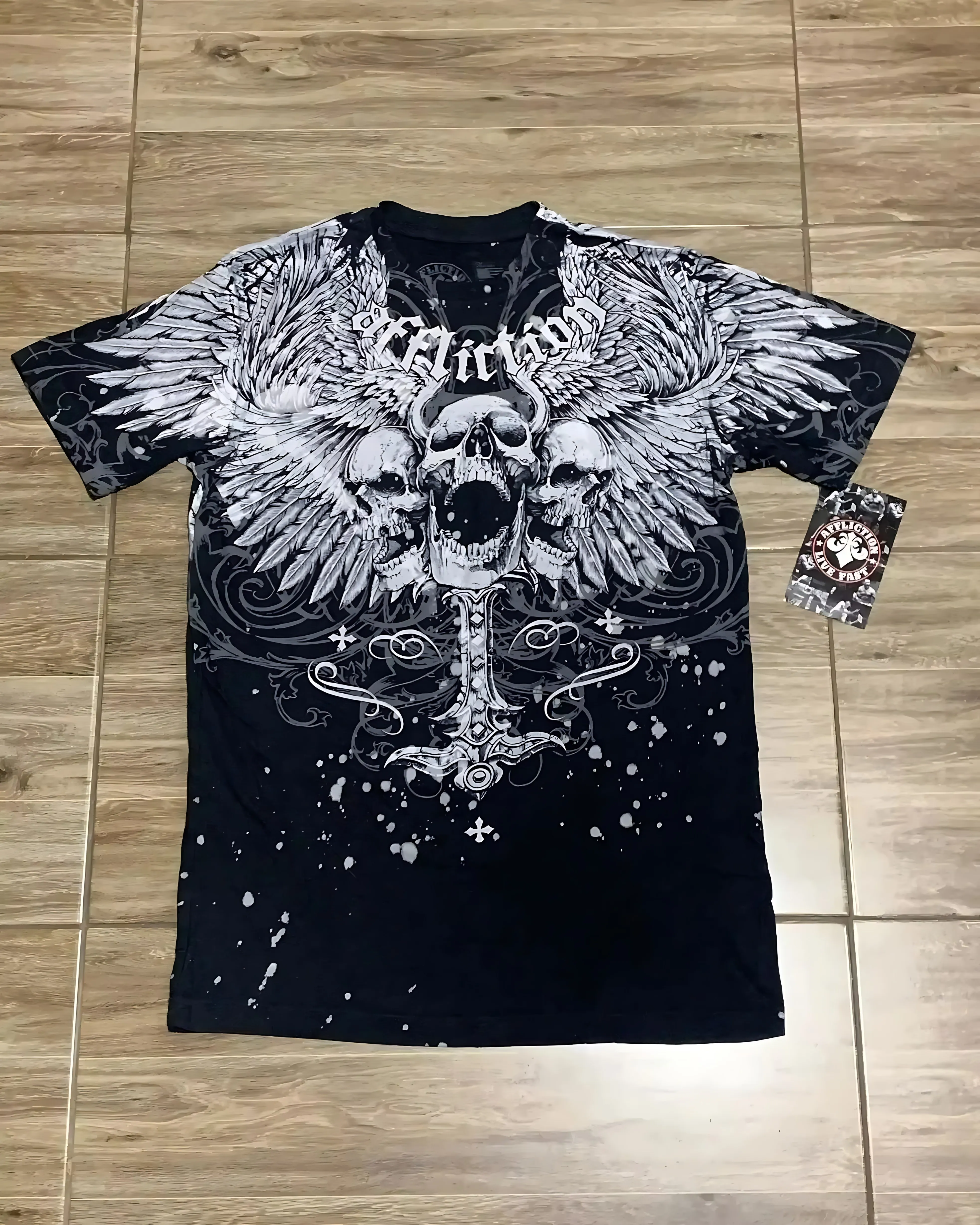 The 2025 summer new men’s T-shirt features outdoor street fashion casual comfort breathability and 3D skull pattern printing