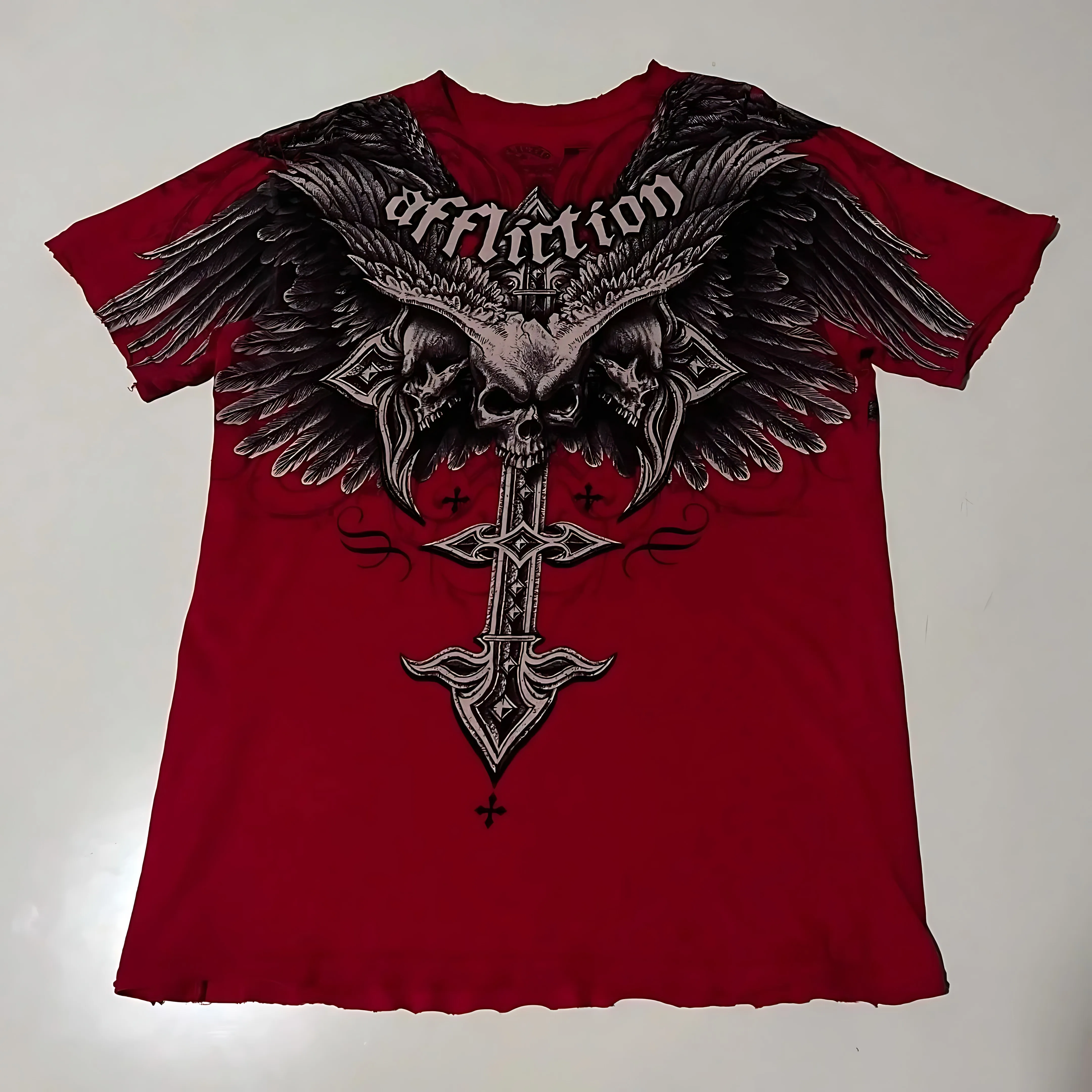 The 2025 summer new men’s T-shirt features outdoor street fashion casual comfort breathability and 3D skull pattern printing