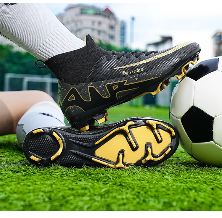 Fashion Pink Soccer Boots Men Professional Lightweight Sock Men’s Football Shoe Outdoor Non-slip Original Football Boot Sneakers